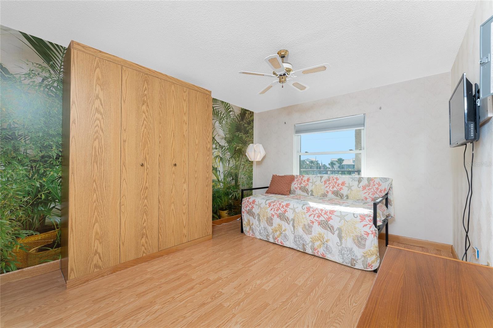 PELICAN LANDING BLDG D - Residential