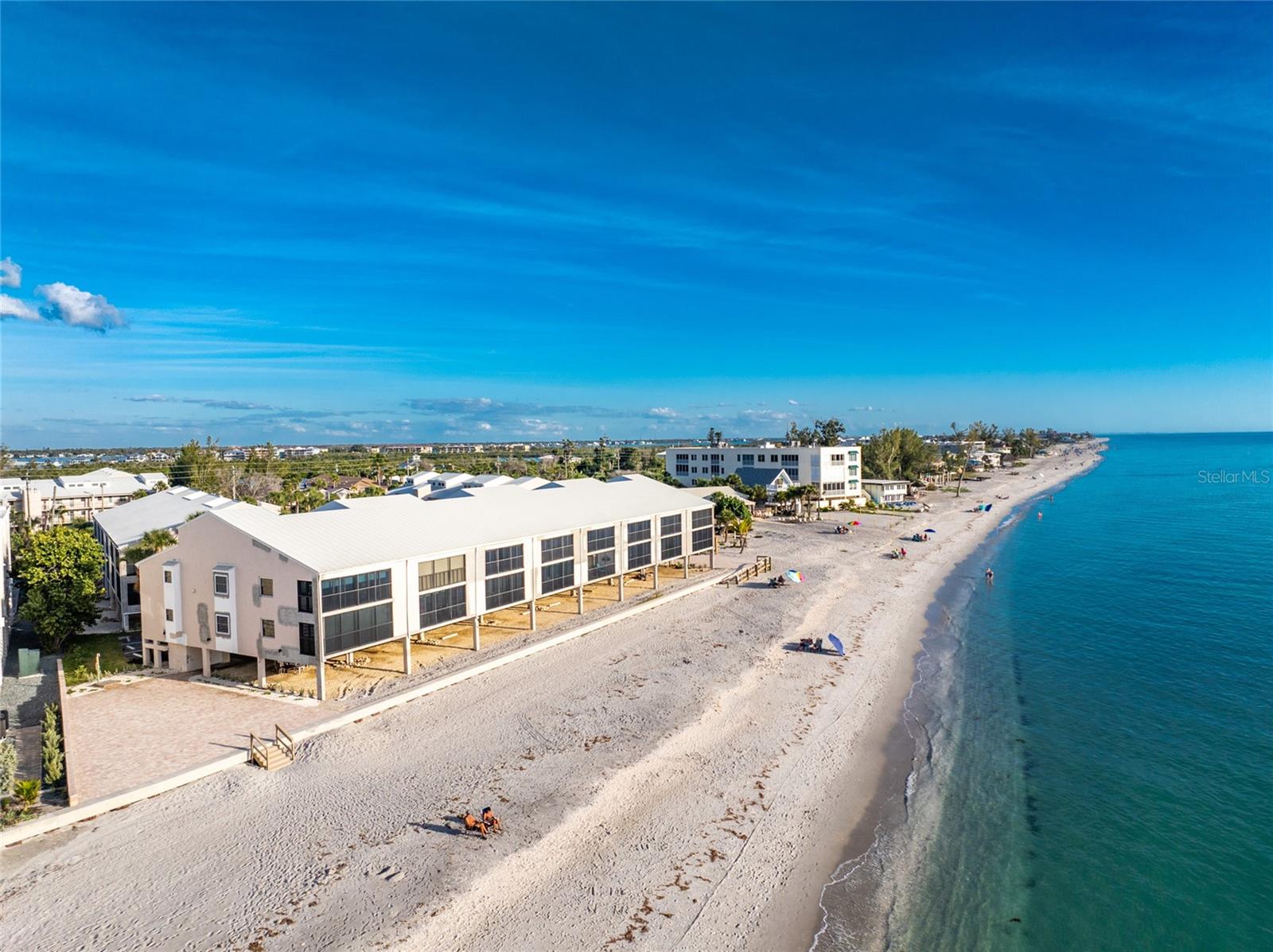 PELICAN LANDING BLDG D - Residential