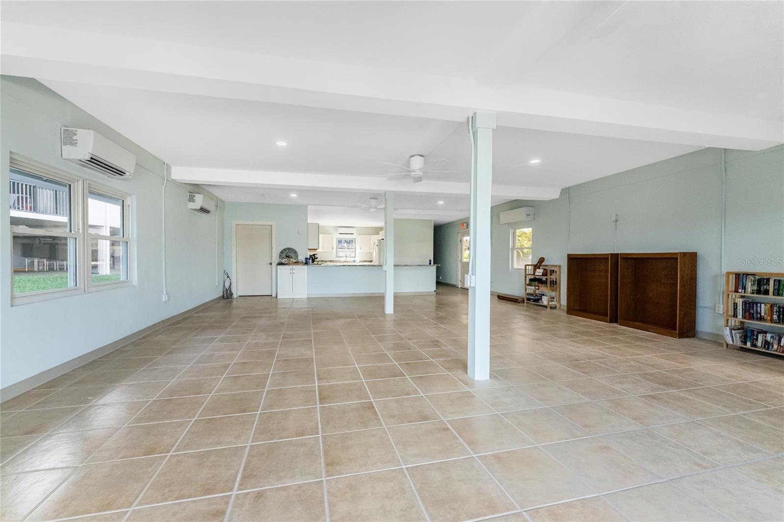 PELICAN LANDING BLDG D - Residential