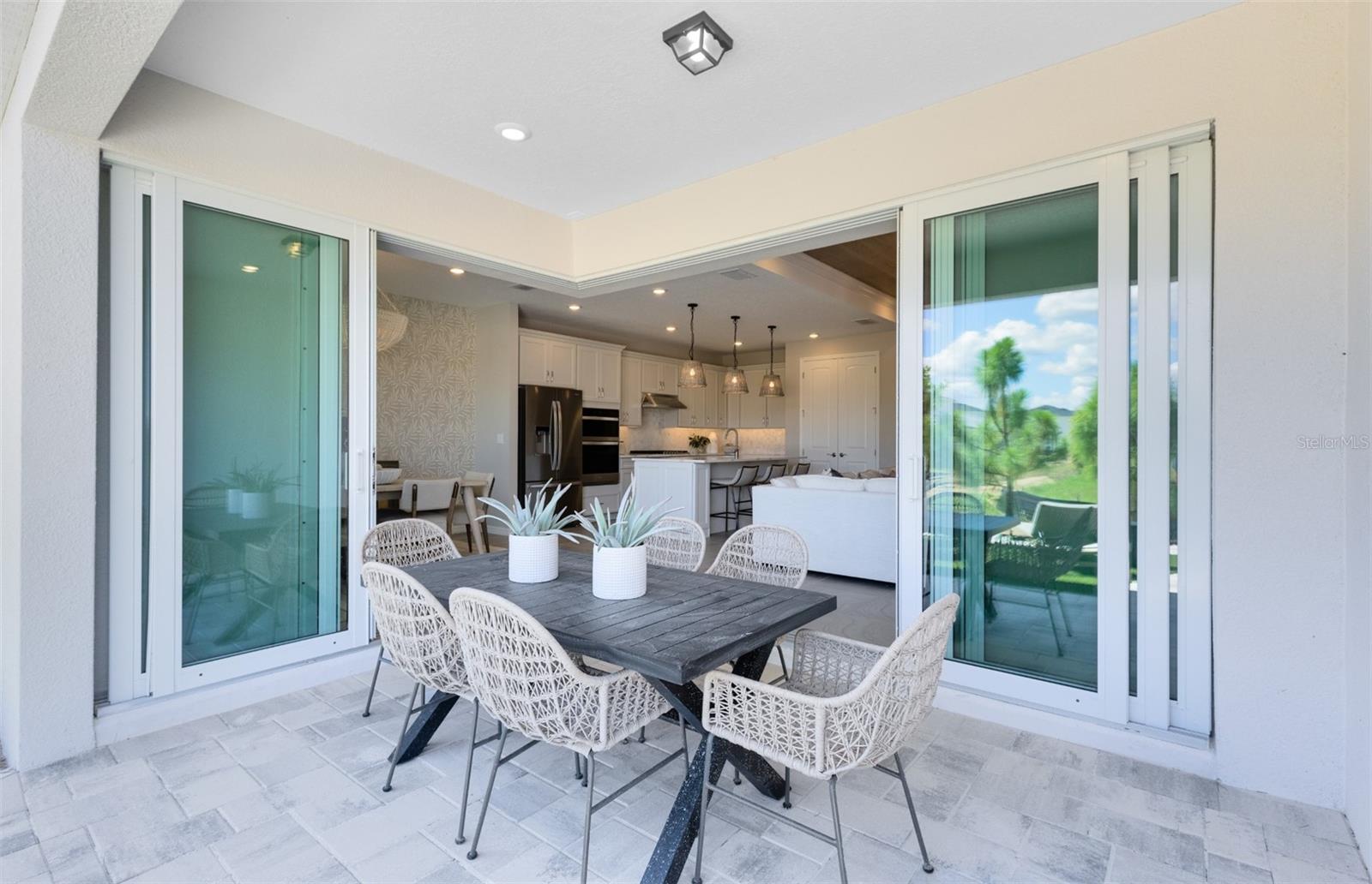 BRIDGEWALK - Residential