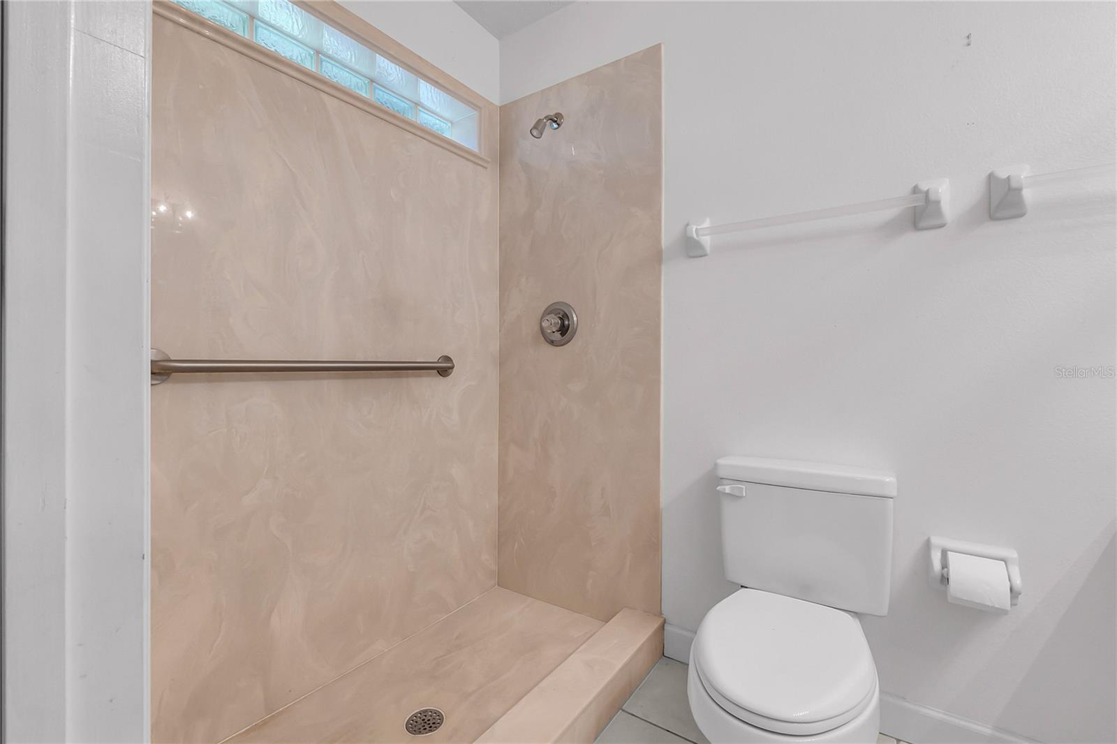 TUCKAWAY LAKE ESTATES - Residential