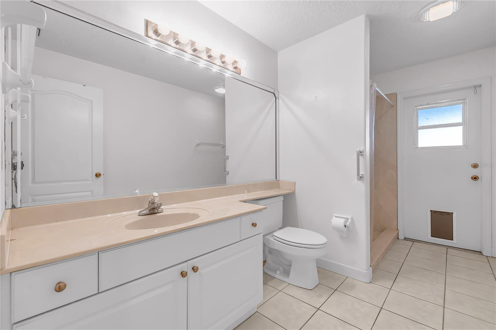 TUCKAWAY LAKE ESTATES - Residential