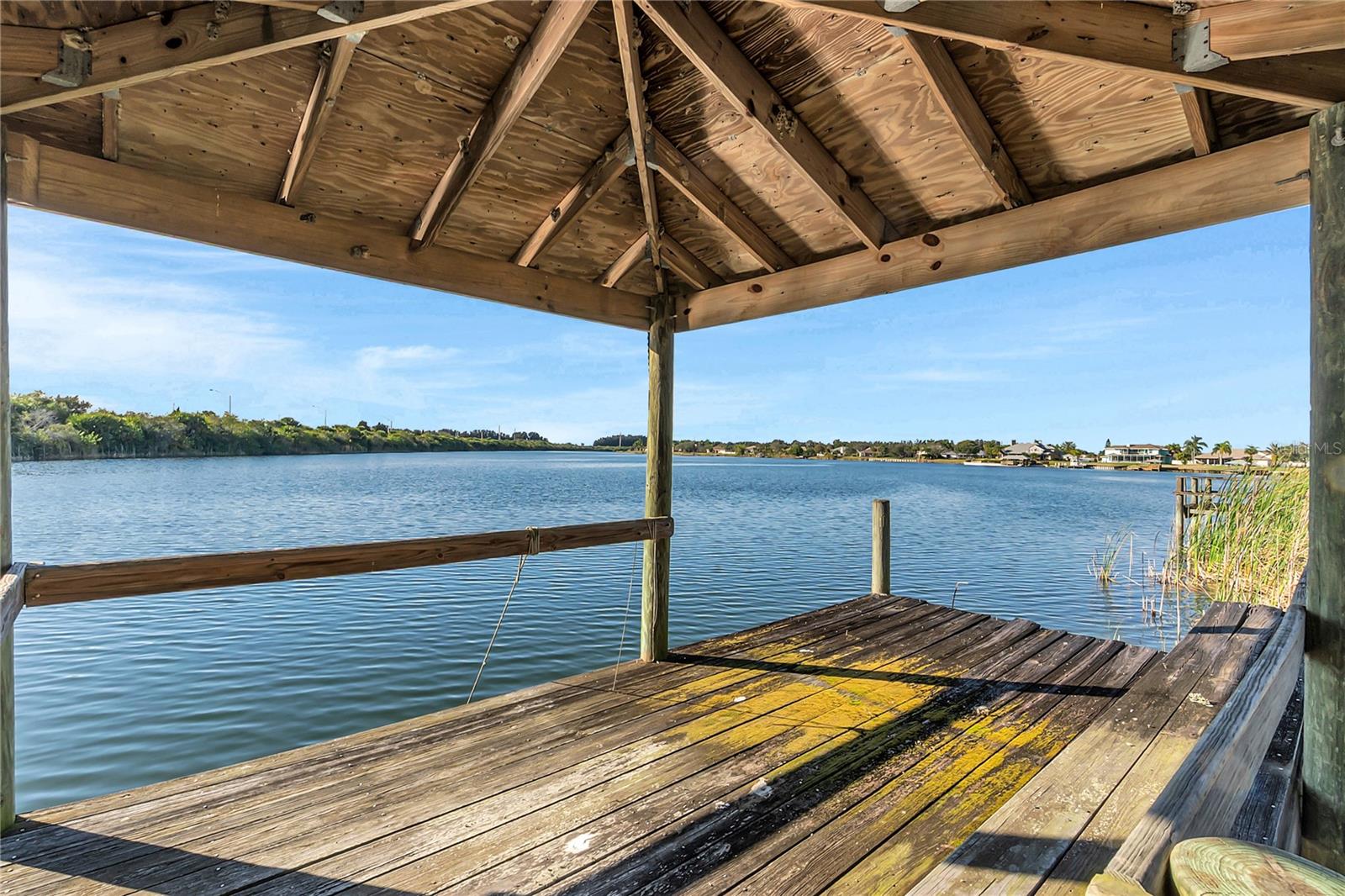 TUCKAWAY LAKE ESTATES - Residential