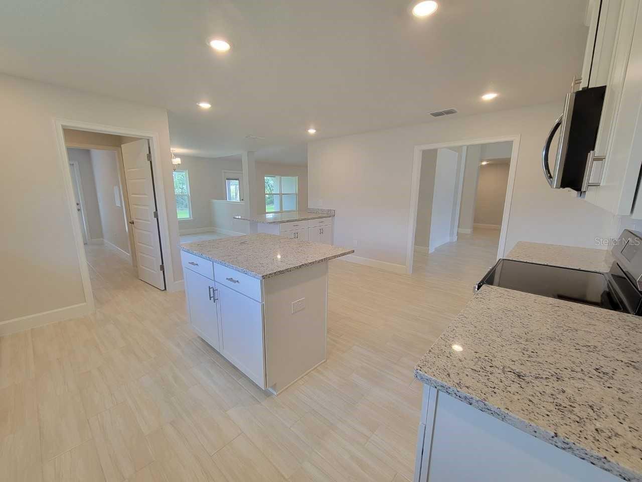 ROLLING HILLS UN 02 09 - Residential