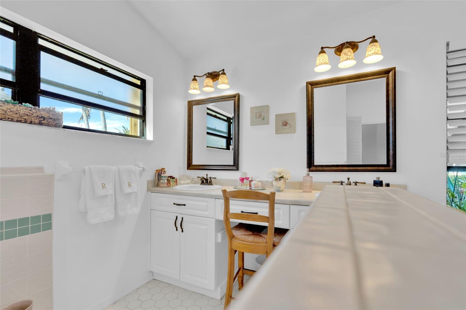 BANYON COVE RES/D - Residential