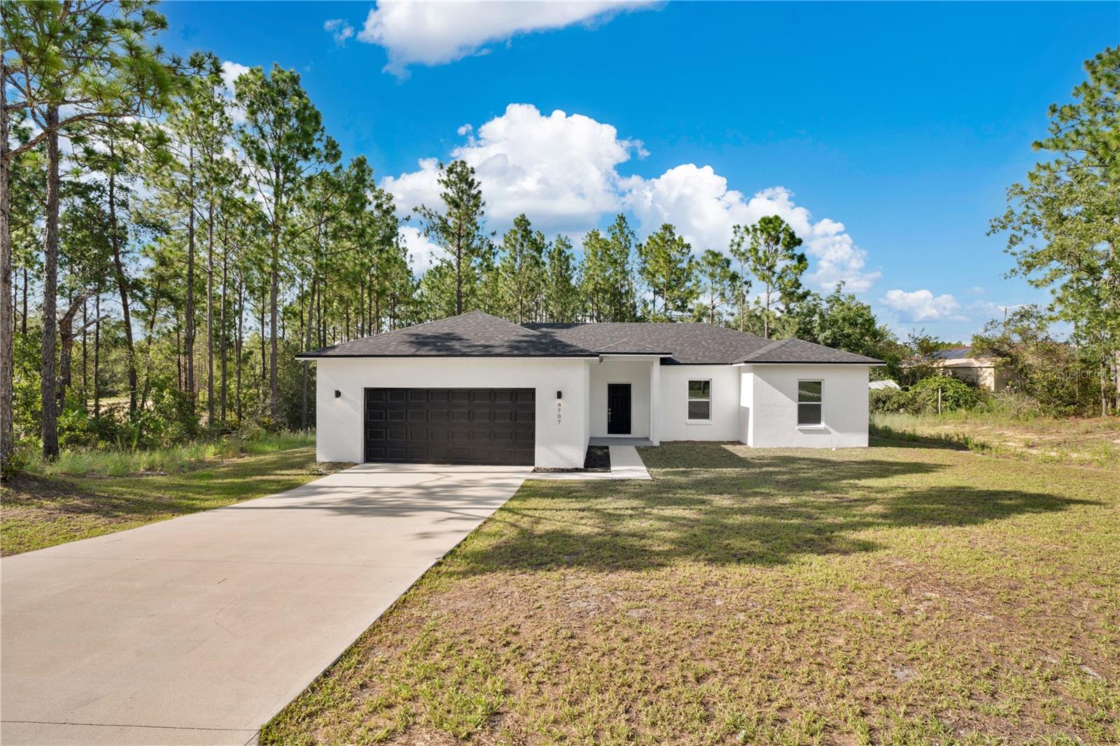 Welcome to 8707 SW 131st Place, a beautiful brand-new 3-bedroom, 2-bathroom home built in 2024, located in the growing community of Marion Oaks, Ocala. This move-in ready property features an open floor plan, spacious kitchen with stainless steel appliances, a 2-car garage, and a generous backyard — all on a 9,583 sq ft lot with no HOA.
Enjoy the convenience of being just minutes from Marion Oaks Elementary, Horizon Academy, shopping centers like Paddock Mall, and outdoor attractions such as Ocala National Forest. Easy access to I-75 makes commuting to Tampa or Orlando a breeze. Whether you're a first-time homebuyer or investor, this home offers the perfect blend of comfort, location, and value.