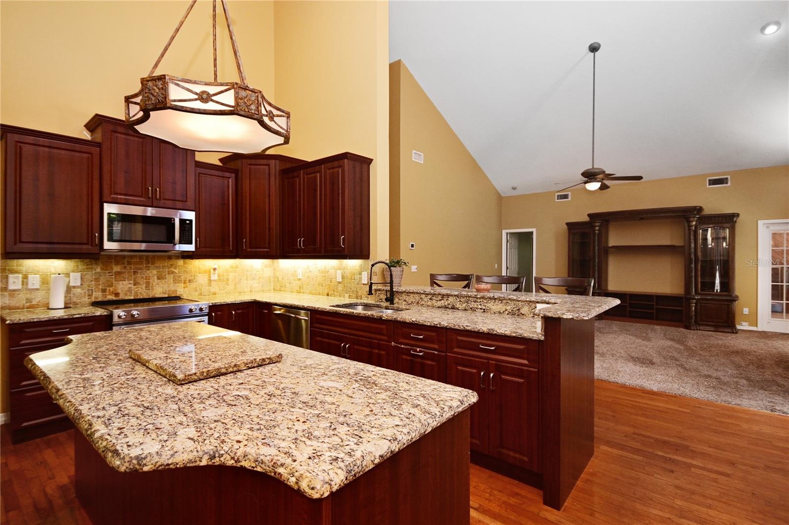 BENTWOOD PH 03 - Residential