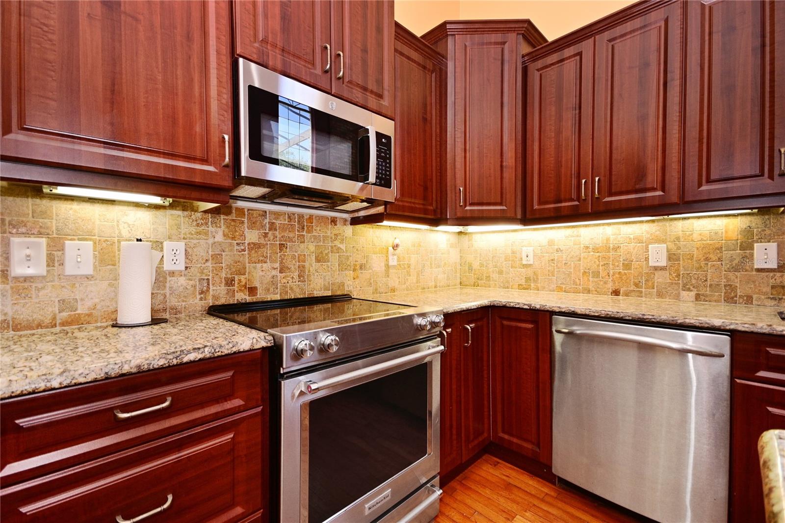 BENTWOOD PH 03 - Residential