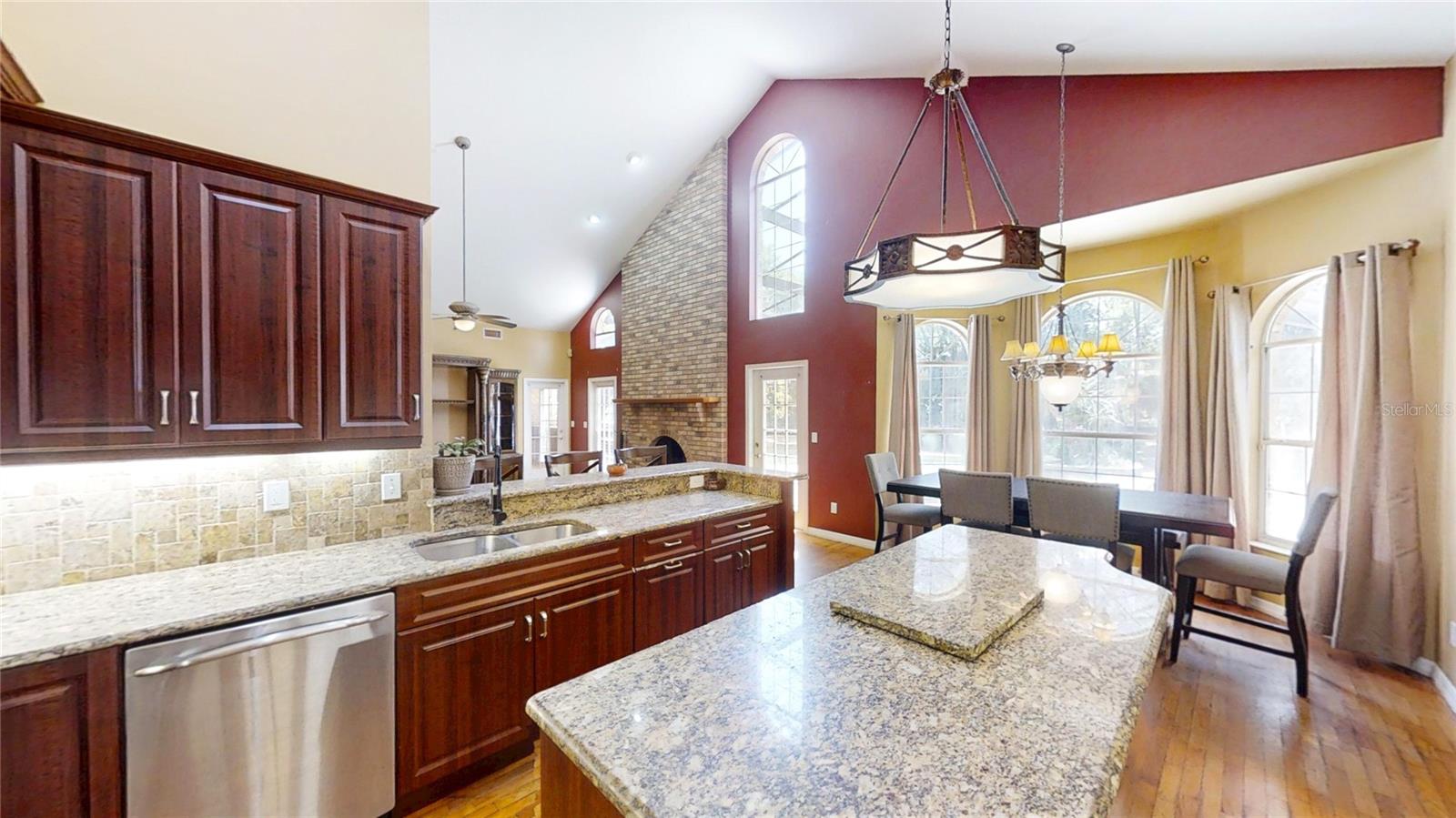 BENTWOOD PH 03 - Residential