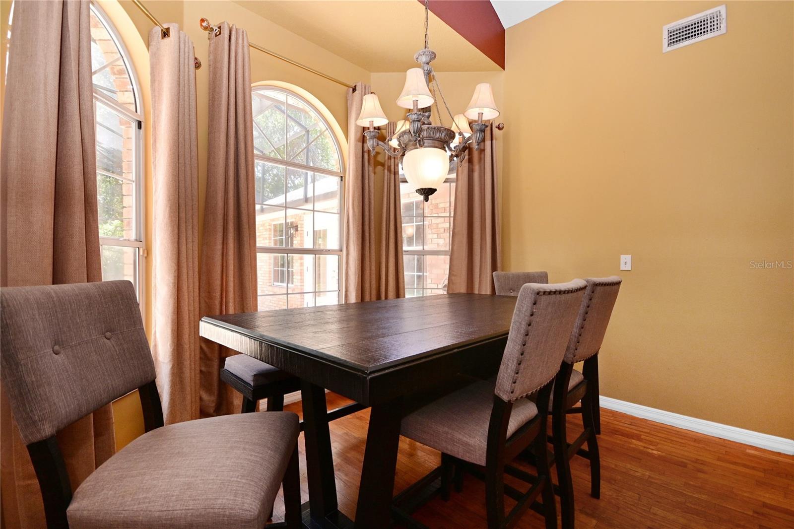 BENTWOOD PH 03 - Residential