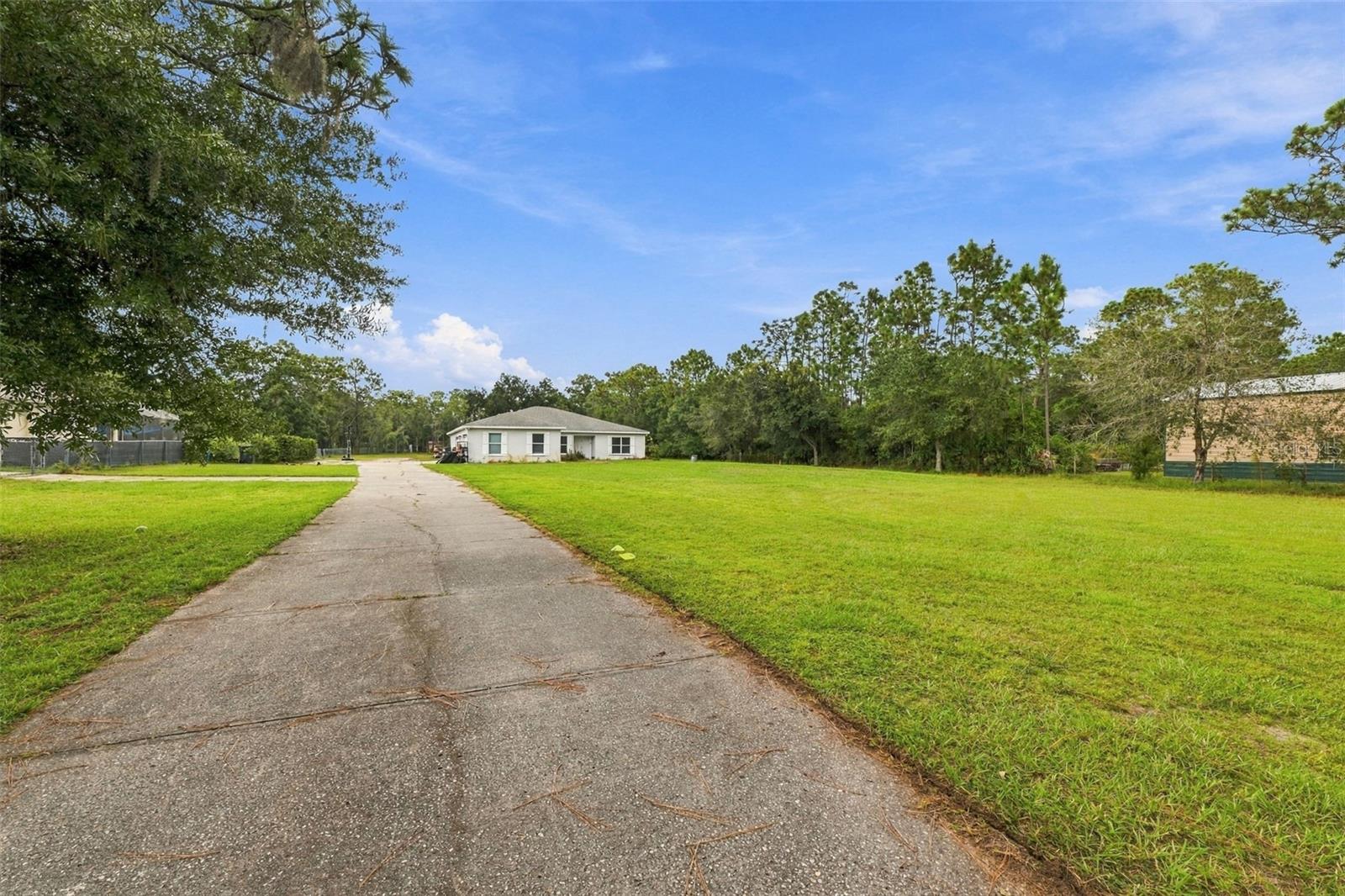 7405 MIRACLE LANE
