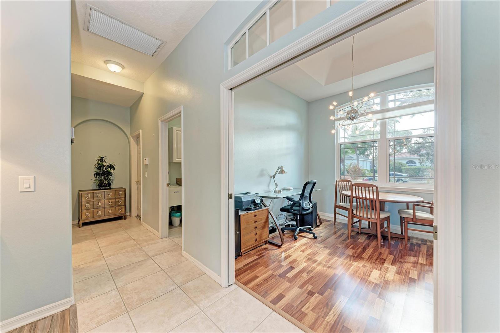 MCINTOSH LAKE - Residential