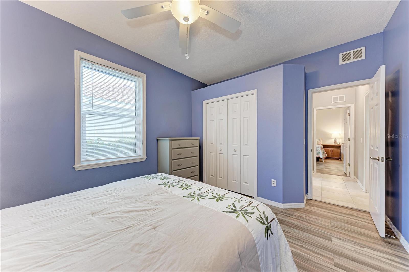 MCINTOSH LAKE - Residential