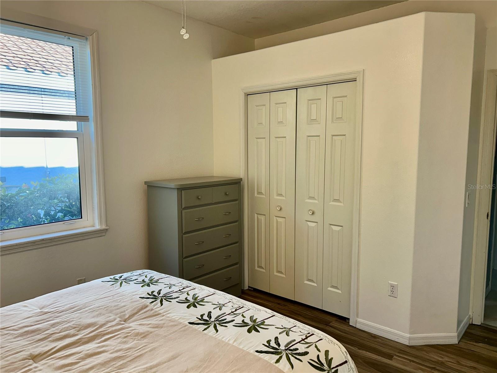 MCINTOSH LAKE - Residential