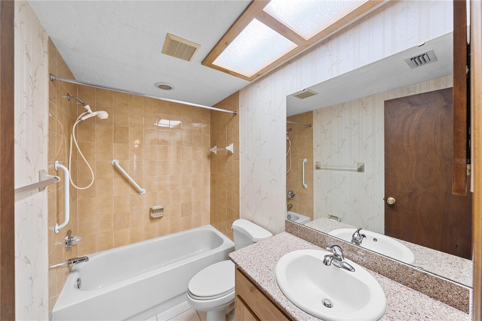 PRINCE ROSE ESTATE - Residential