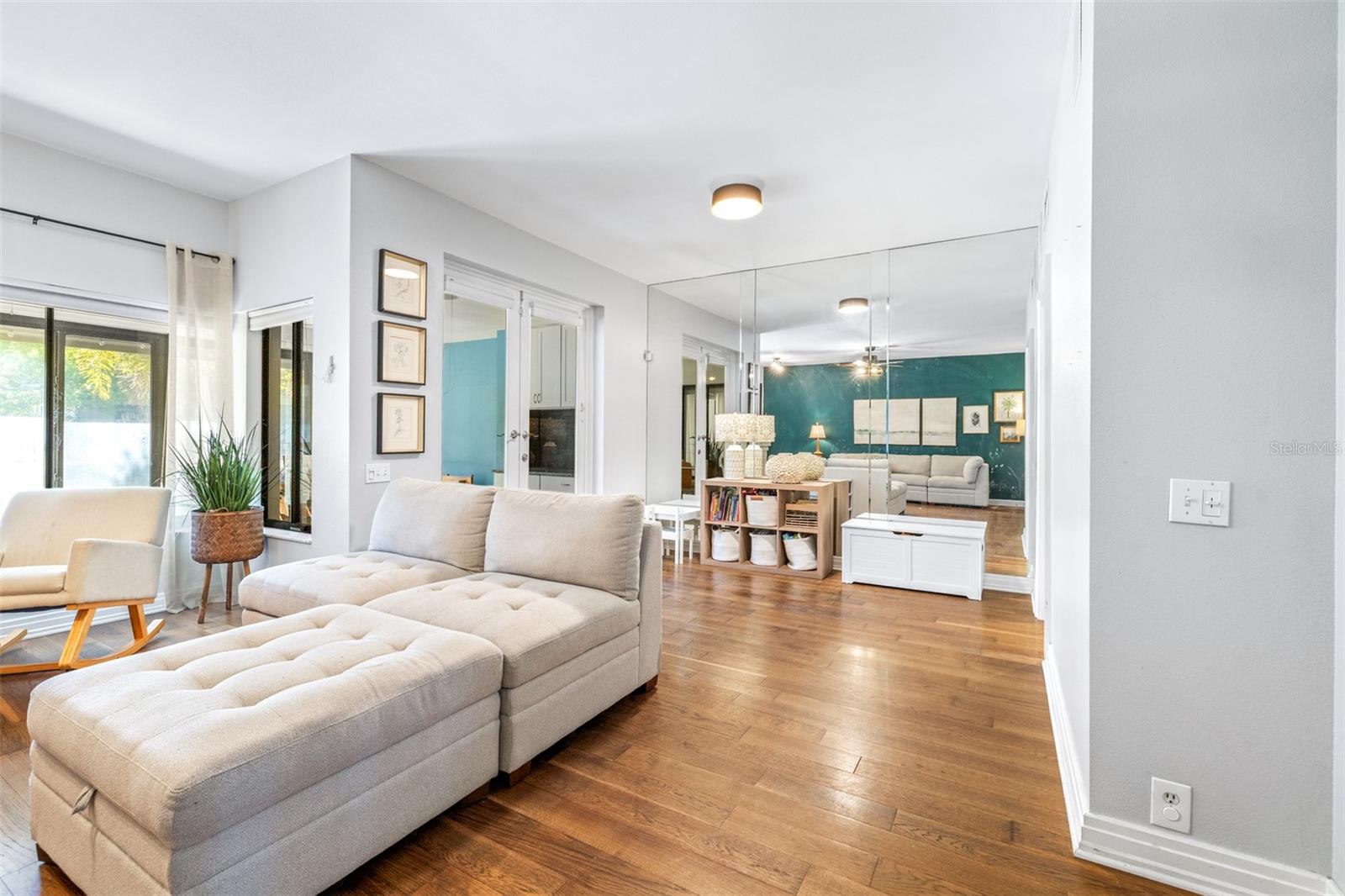 LANDMARK OAKS CONDO - Residential