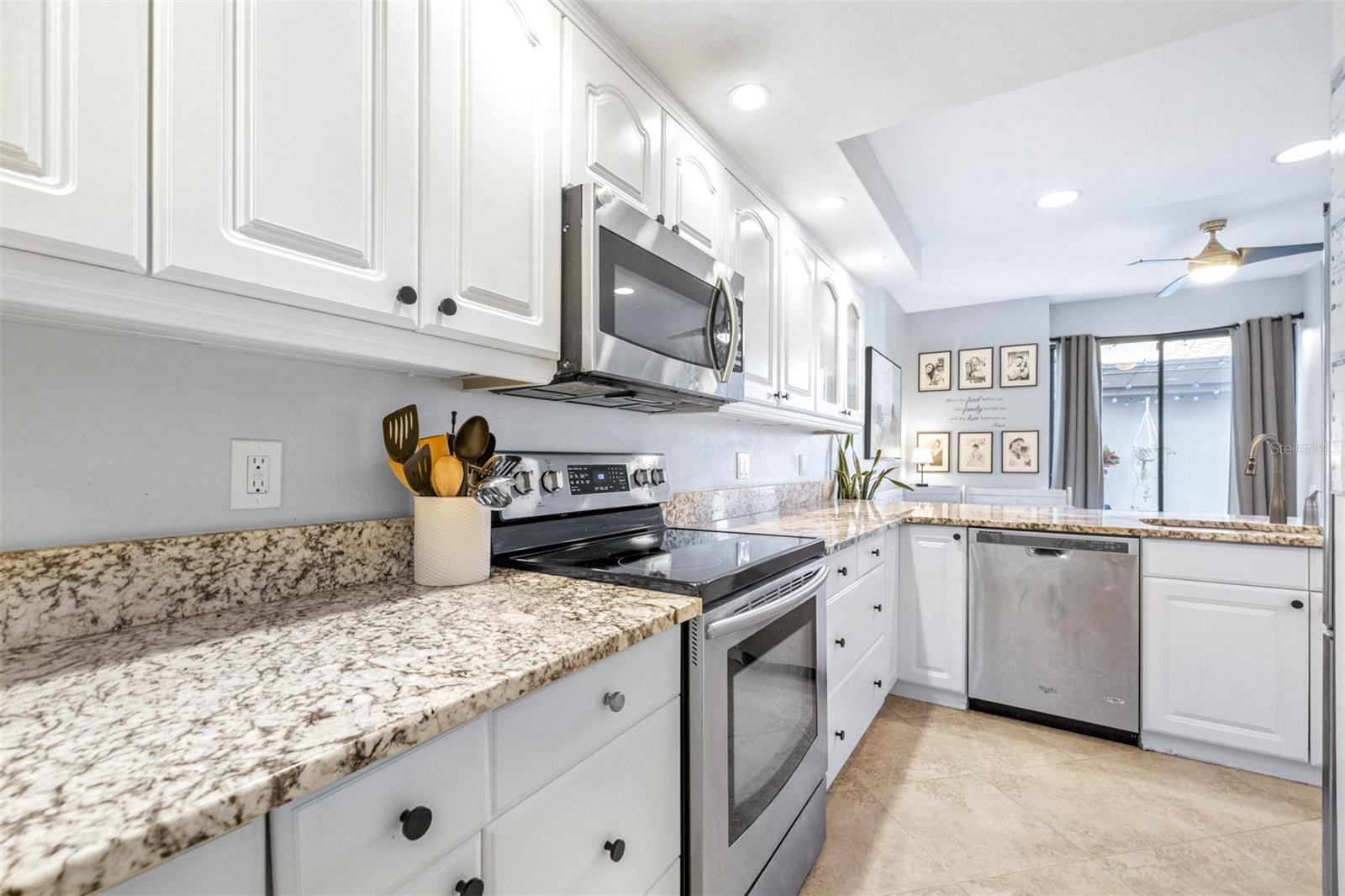 LANDMARK OAKS CONDO - Residential