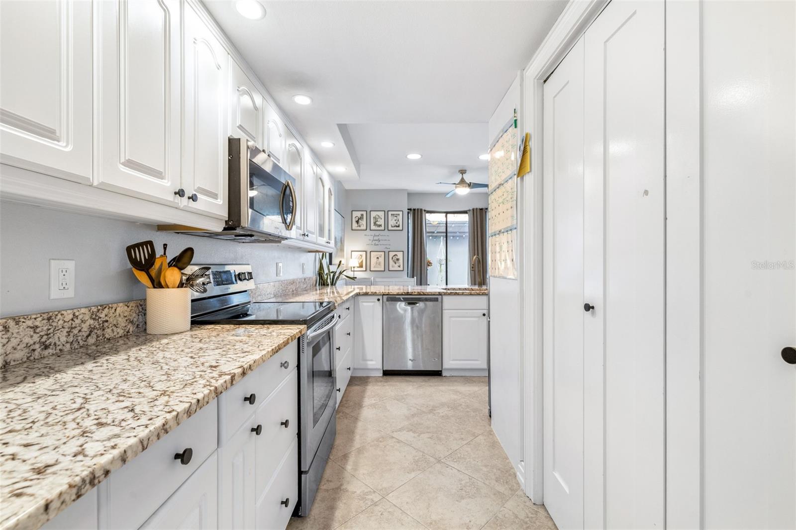 LANDMARK OAKS CONDO - Residential