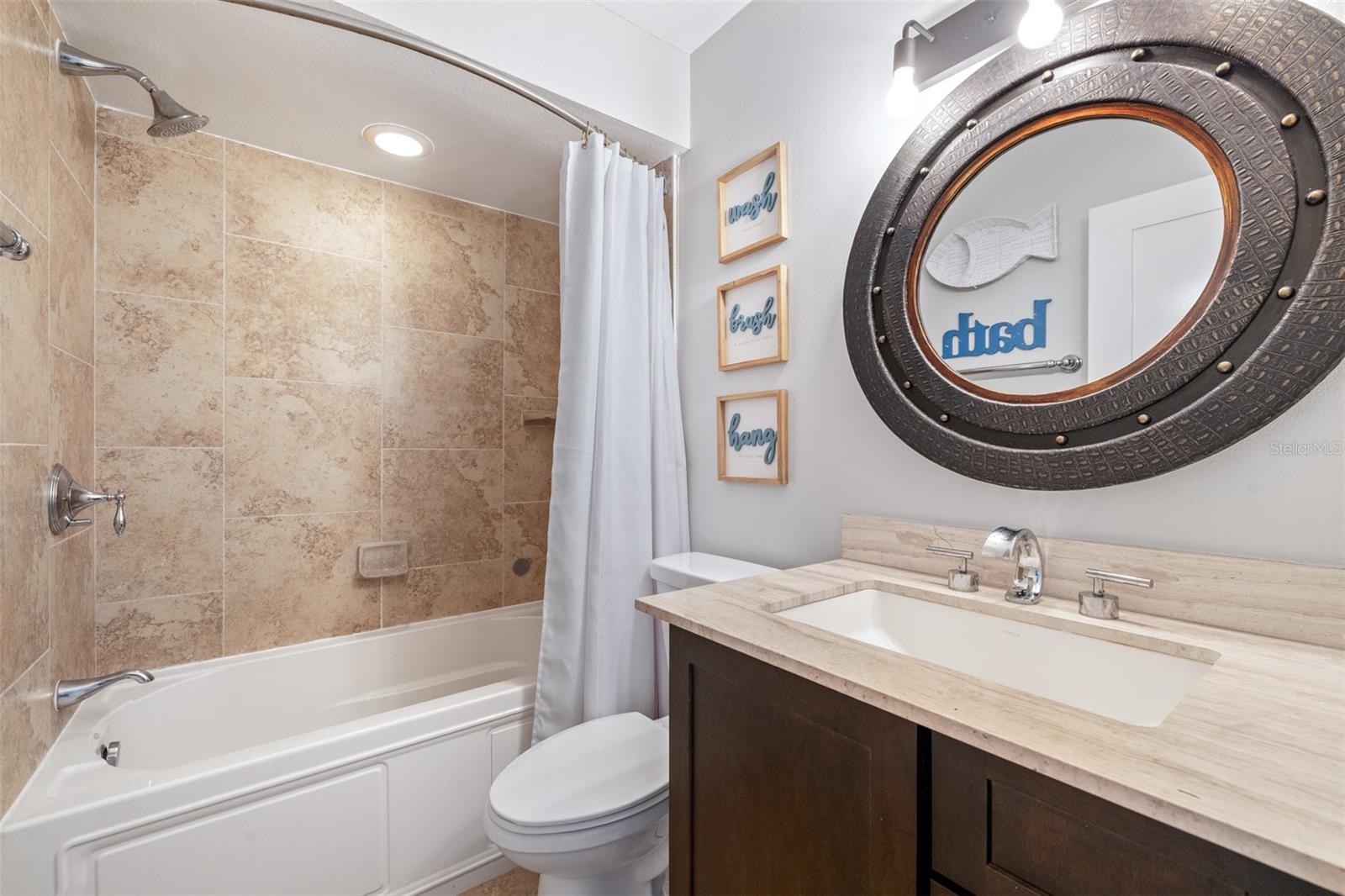 LANDMARK OAKS CONDO - Residential