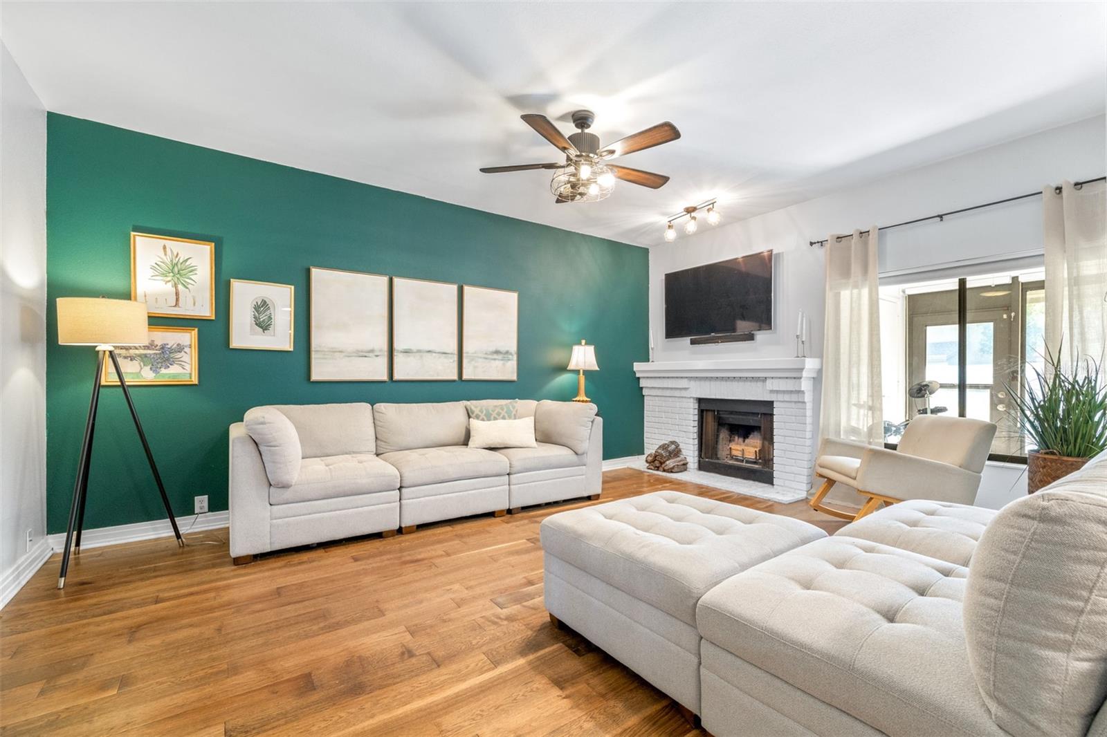 LANDMARK OAKS CONDO - Residential