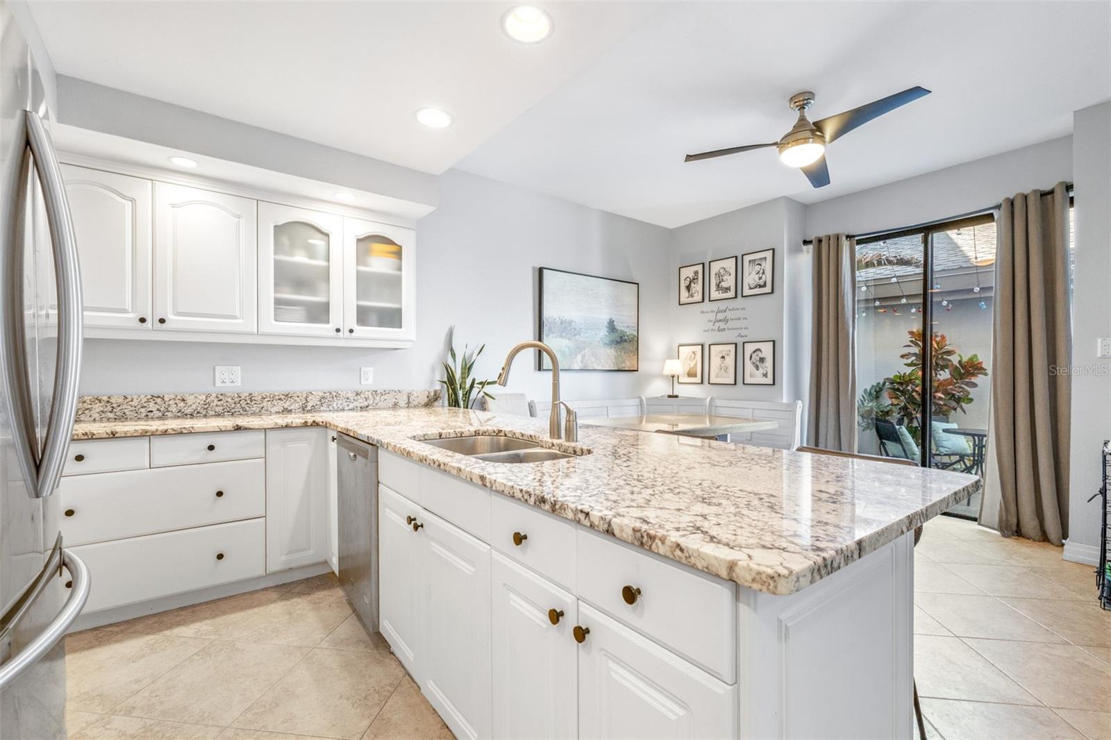 LANDMARK OAKS CONDO - Residential