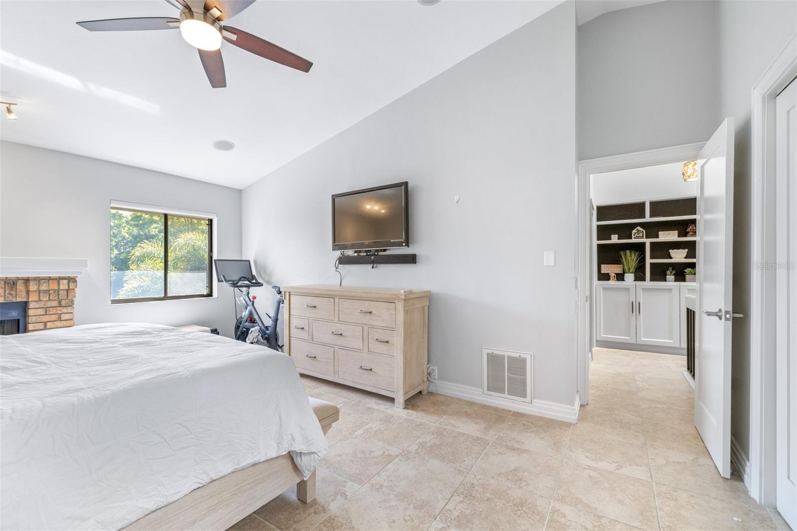 LANDMARK OAKS CONDO - Residential