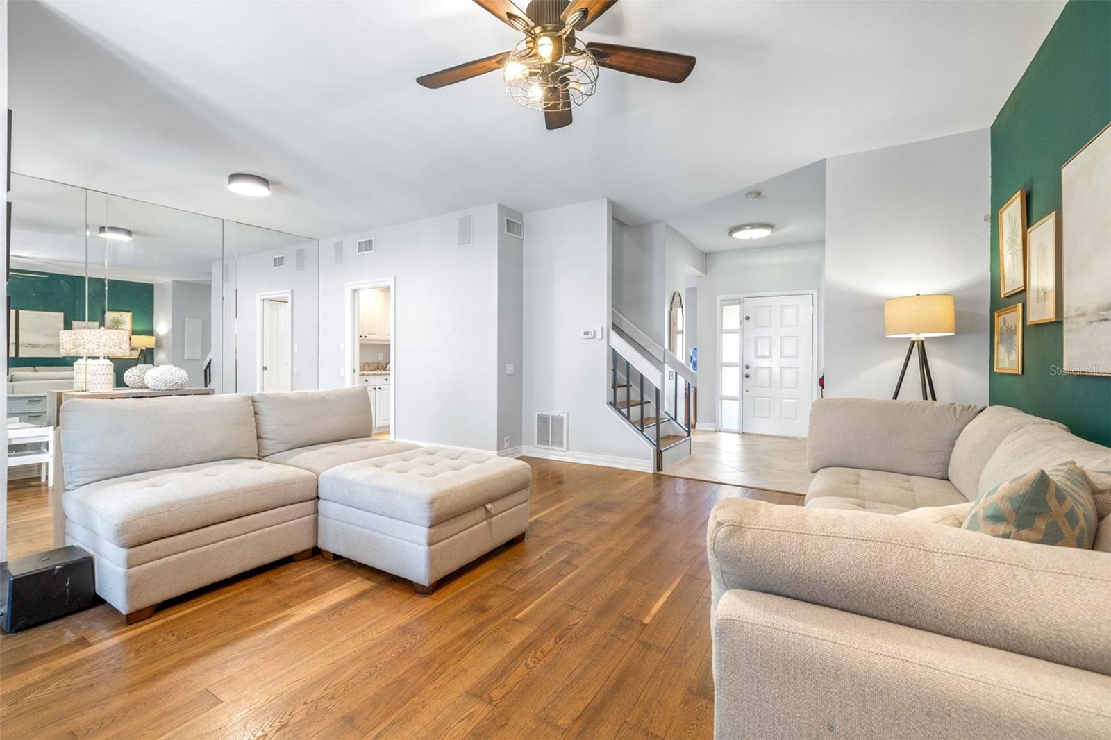 LANDMARK OAKS CONDO - Residential