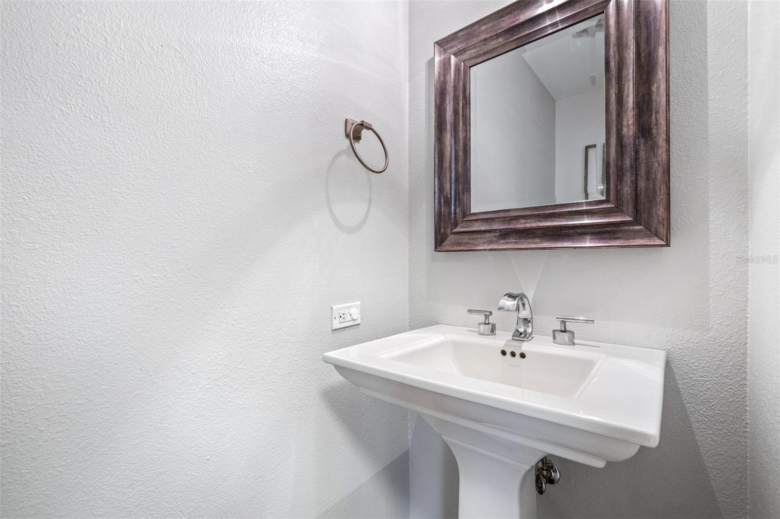 LANDMARK OAKS CONDO - Residential