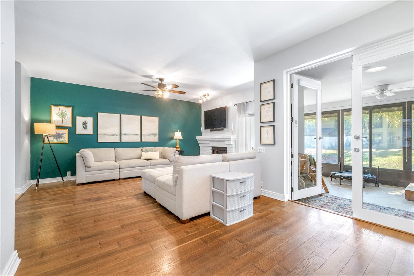 LANDMARK OAKS CONDO - Residential