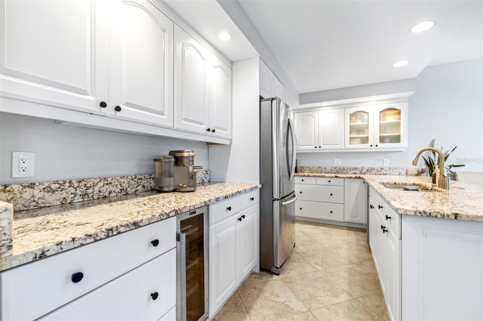 LANDMARK OAKS CONDO - Residential