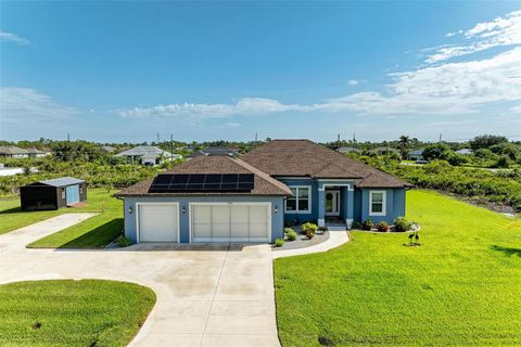 A home in PORT CHARLOTTE