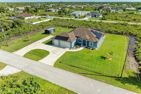 A home in PORT CHARLOTTE