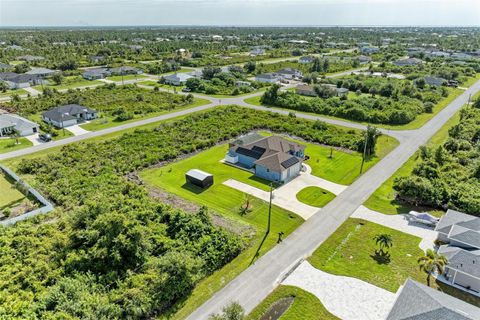 A home in PORT CHARLOTTE