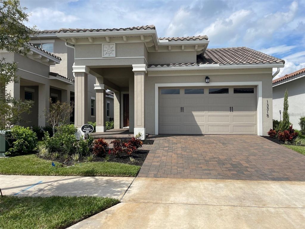 Photo of 13315 Camborne Place, Orlando, FL 32832 (MLS # S5136411)