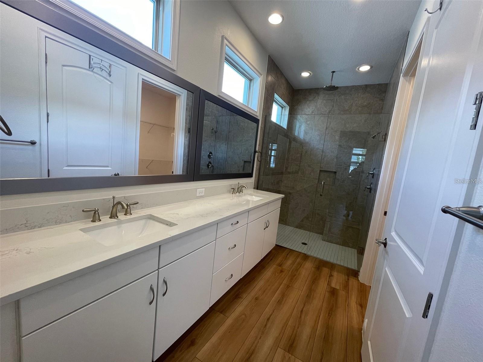EAGLE CREEK - Residential