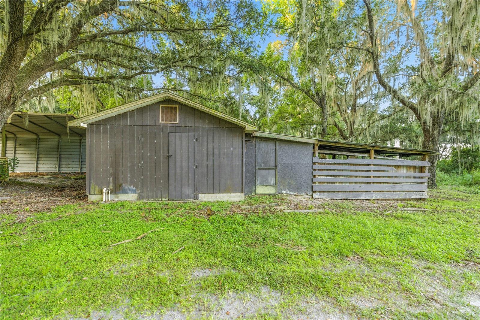 LAKE BRYANT ESTATE - Residential