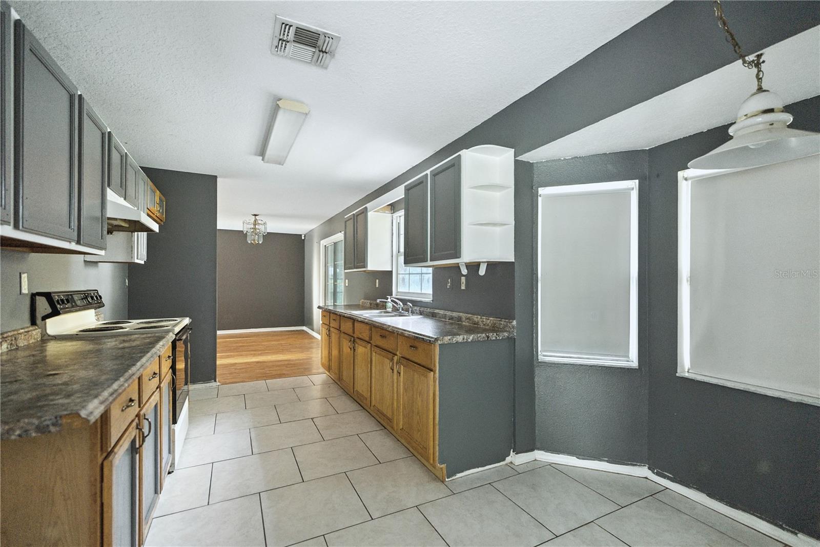 LAKE BRYANT ESTATE - Residential