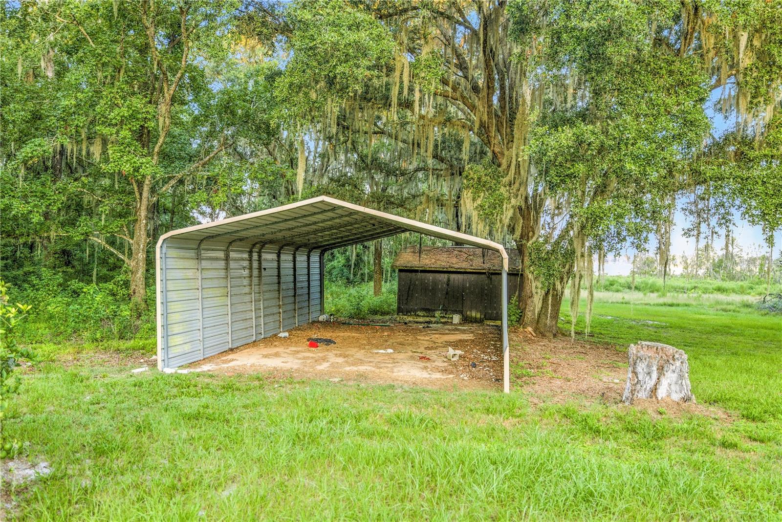 LAKE BRYANT ESTATE - Residential