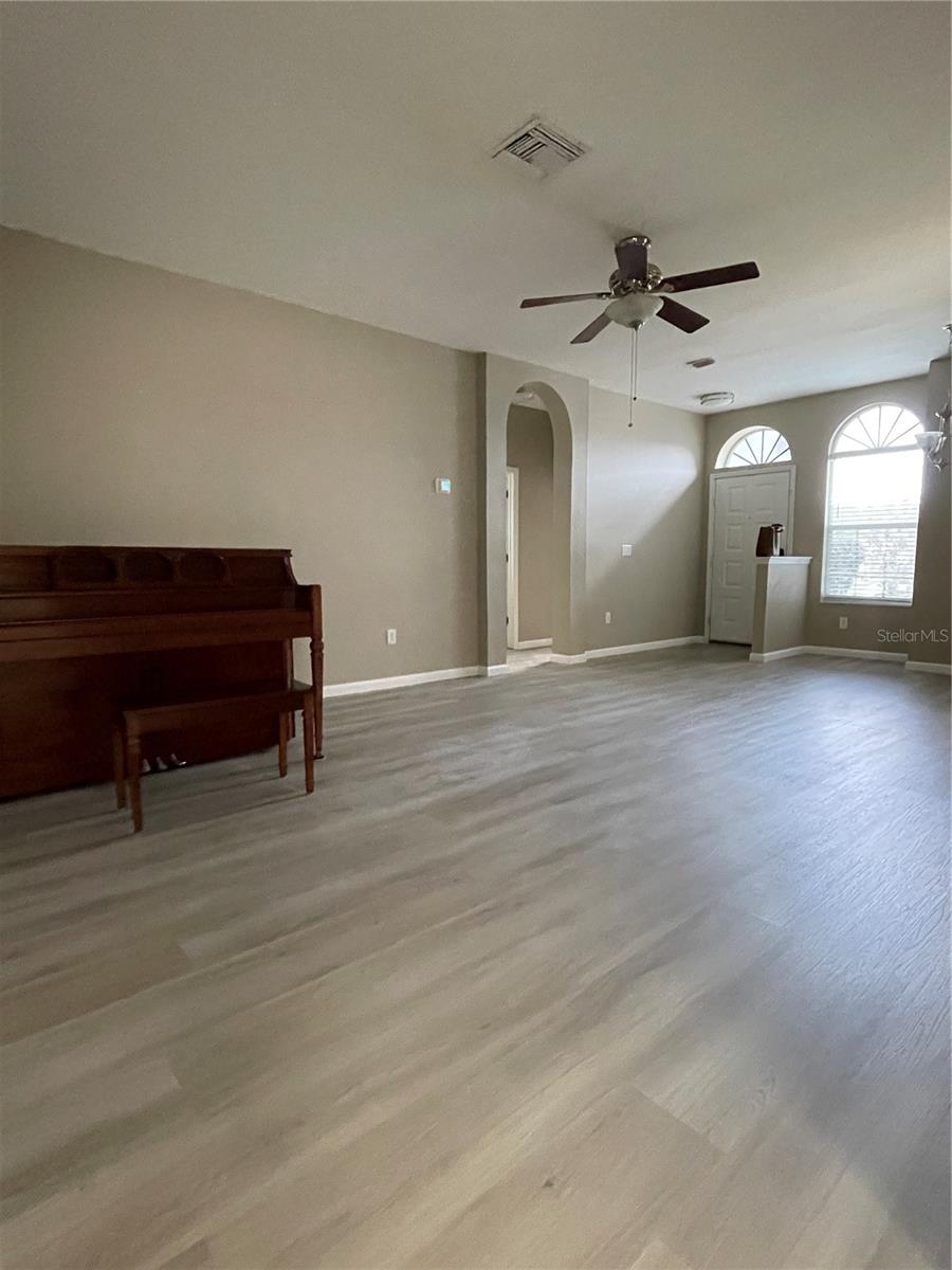 GRAND OAKS PH 2 UN 1 & 2 - Residential Lease