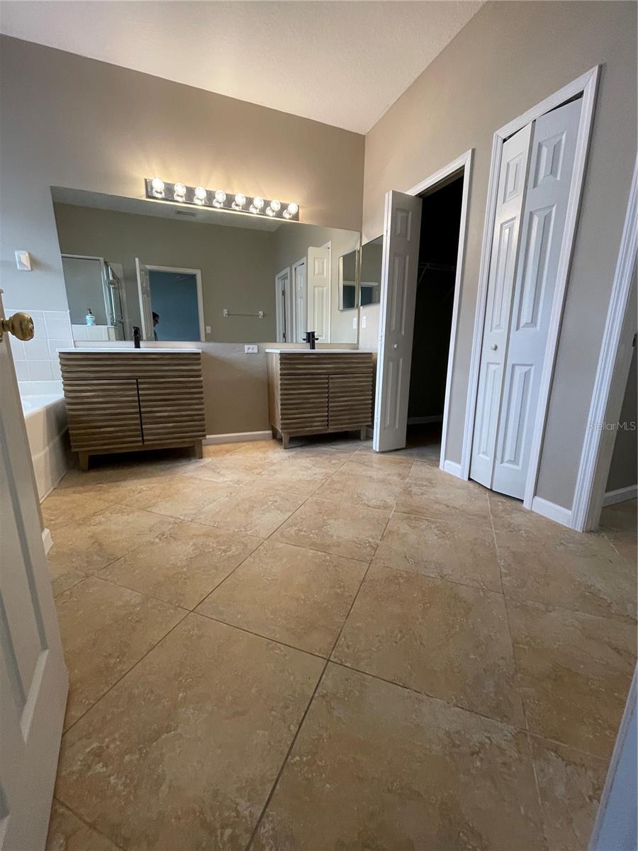 GRAND OAKS PH 2 UN 1 & 2 - Residential Lease