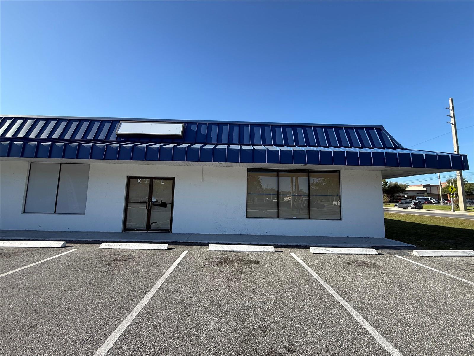 OCALA SQUARE - Commercial Lease
