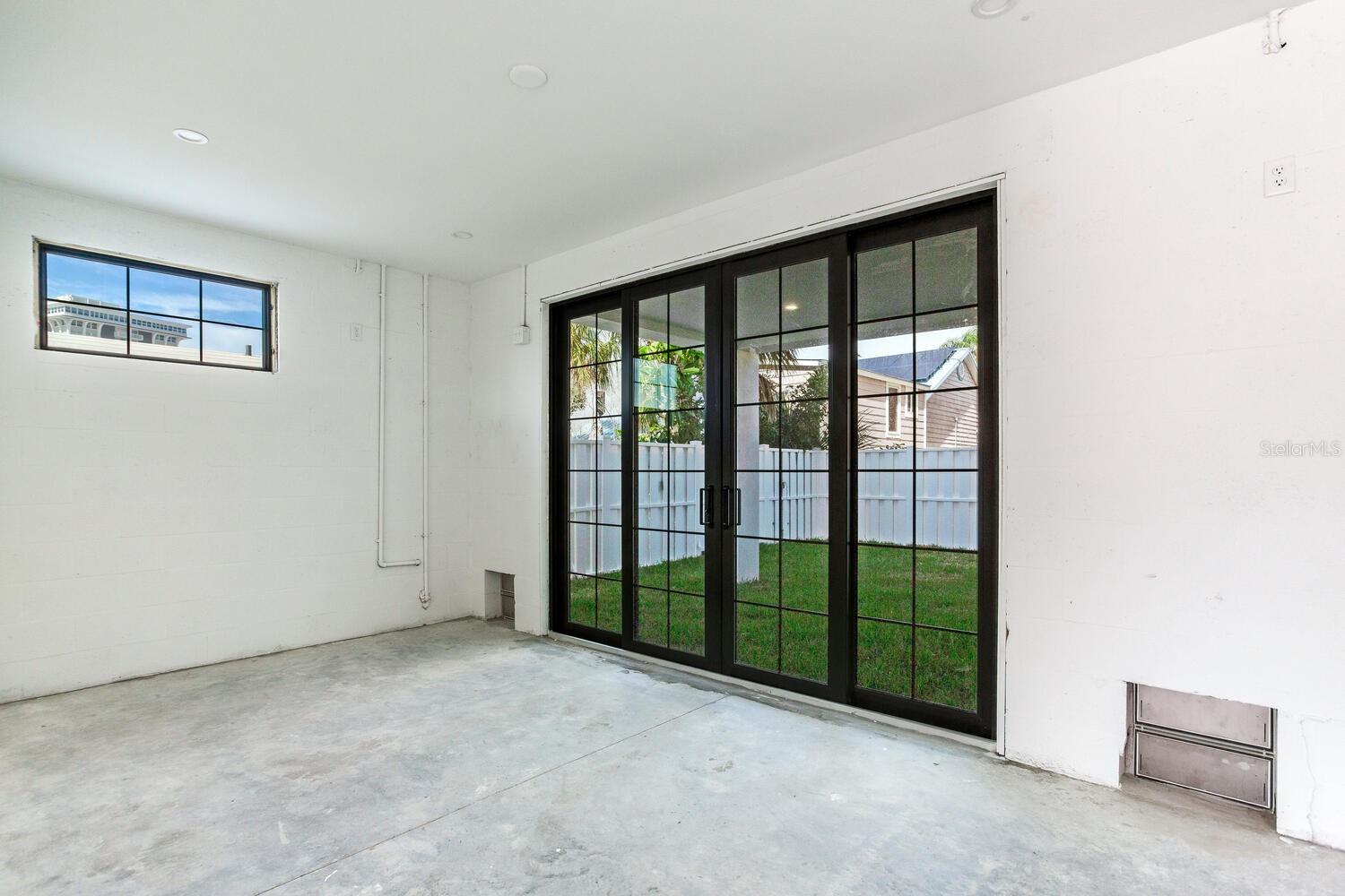 GAY SHORES - Residential Lease