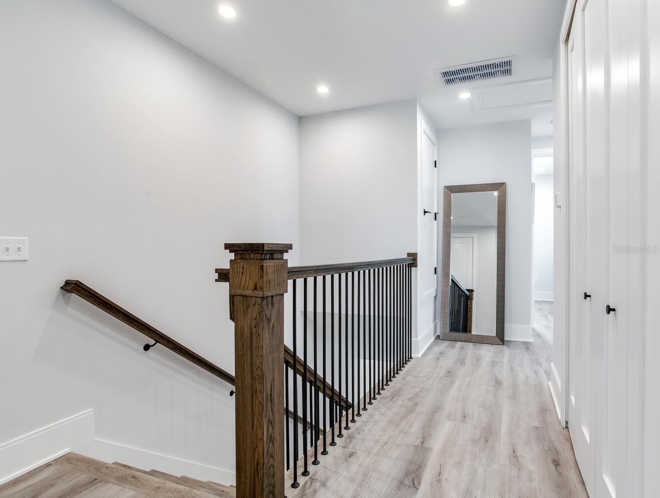 GAY SHORES - Residential Lease