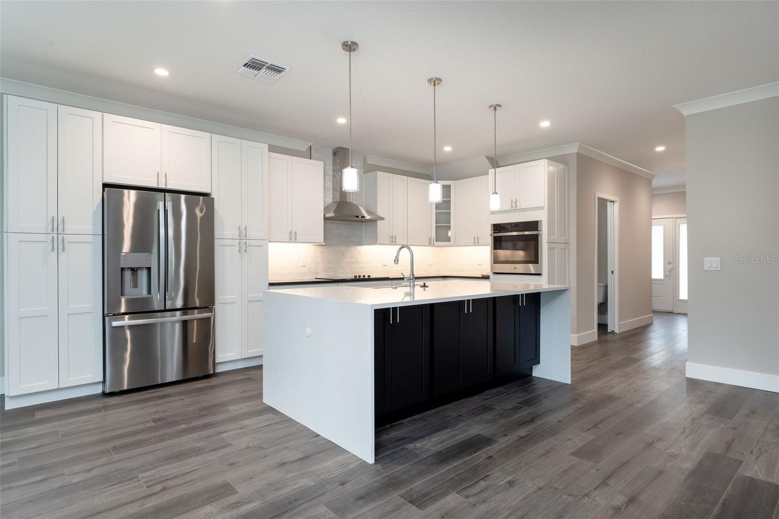 LAND LAKES UN 02 - Residential