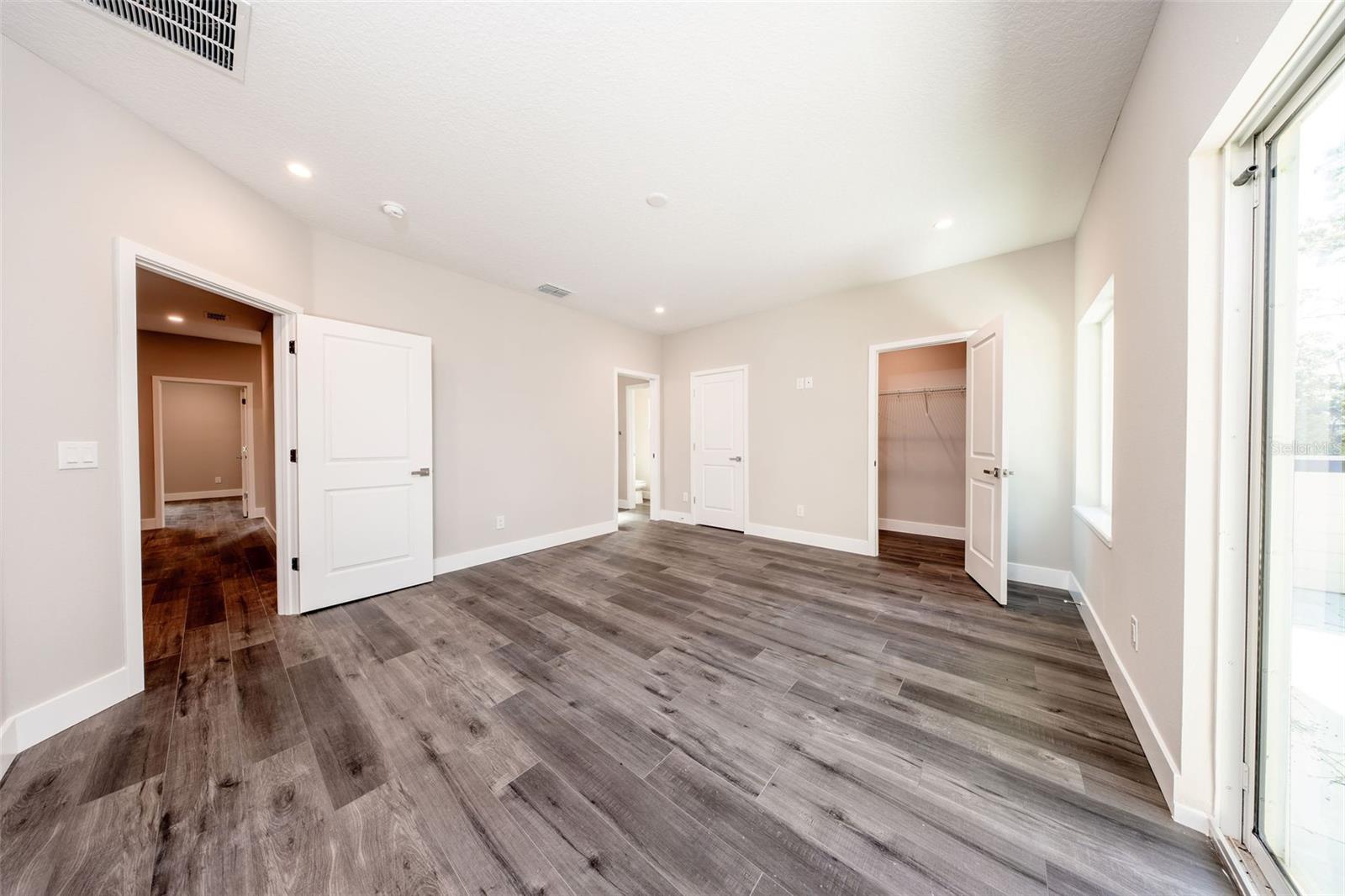 LAND LAKES UN 02 - Residential