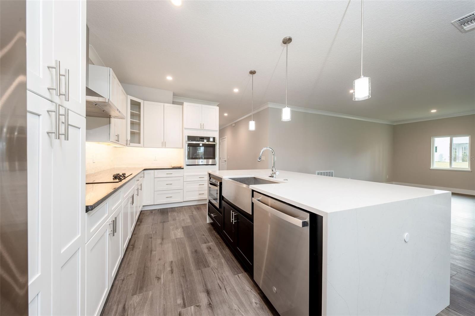 LAND LAKES UN 02 - Residential