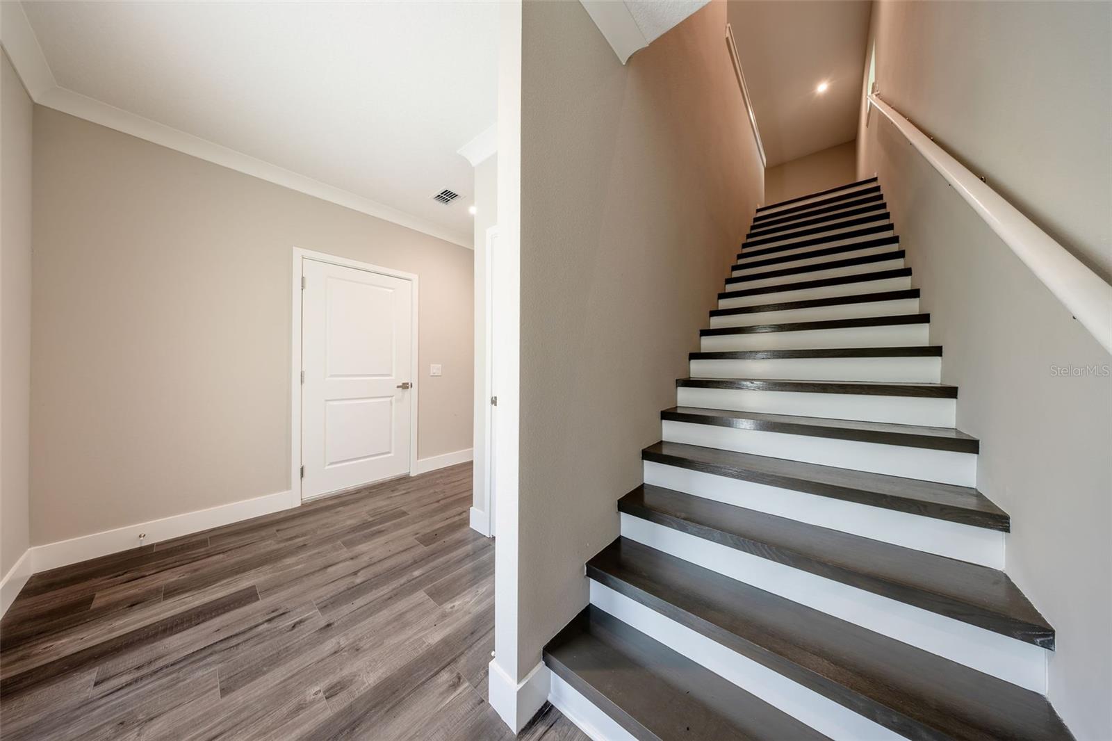 LAND LAKES UN 02 - Residential