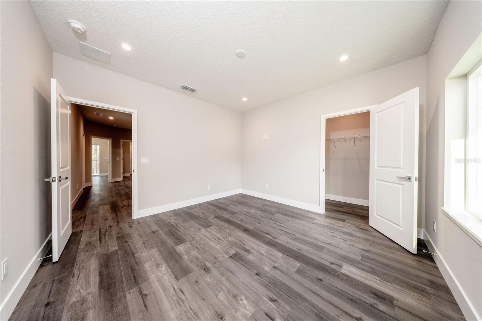 LAND LAKES UN 02 - Residential