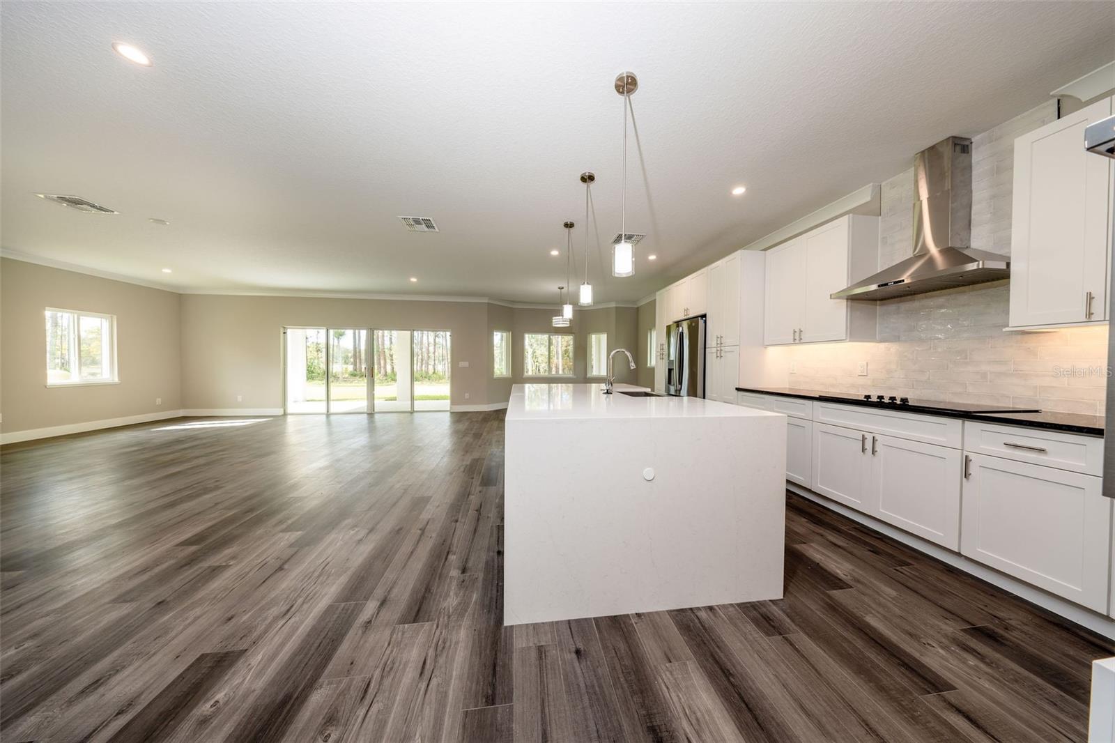 LAND LAKES UN 02 - Residential