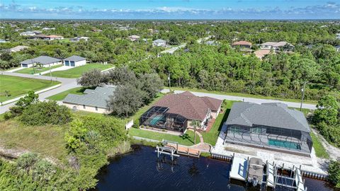 A home in PORT CHARLOTTE